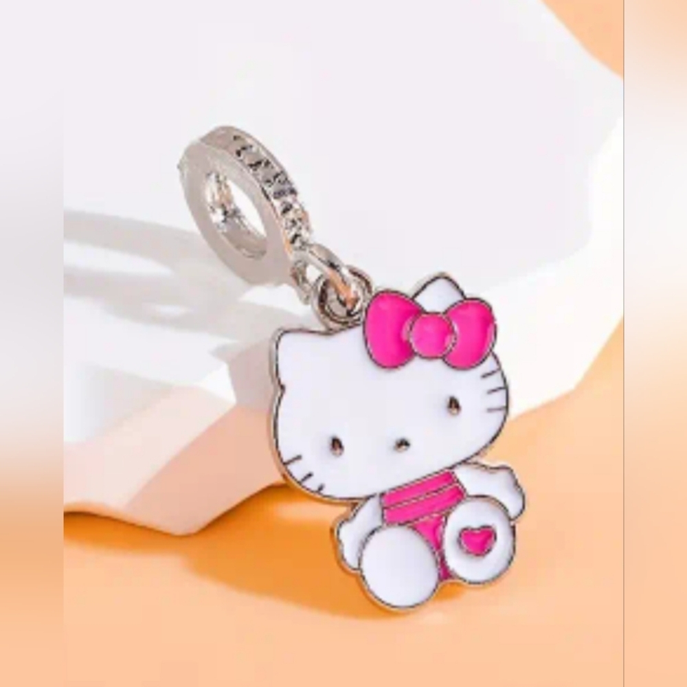 Hello Kitty Pendant
